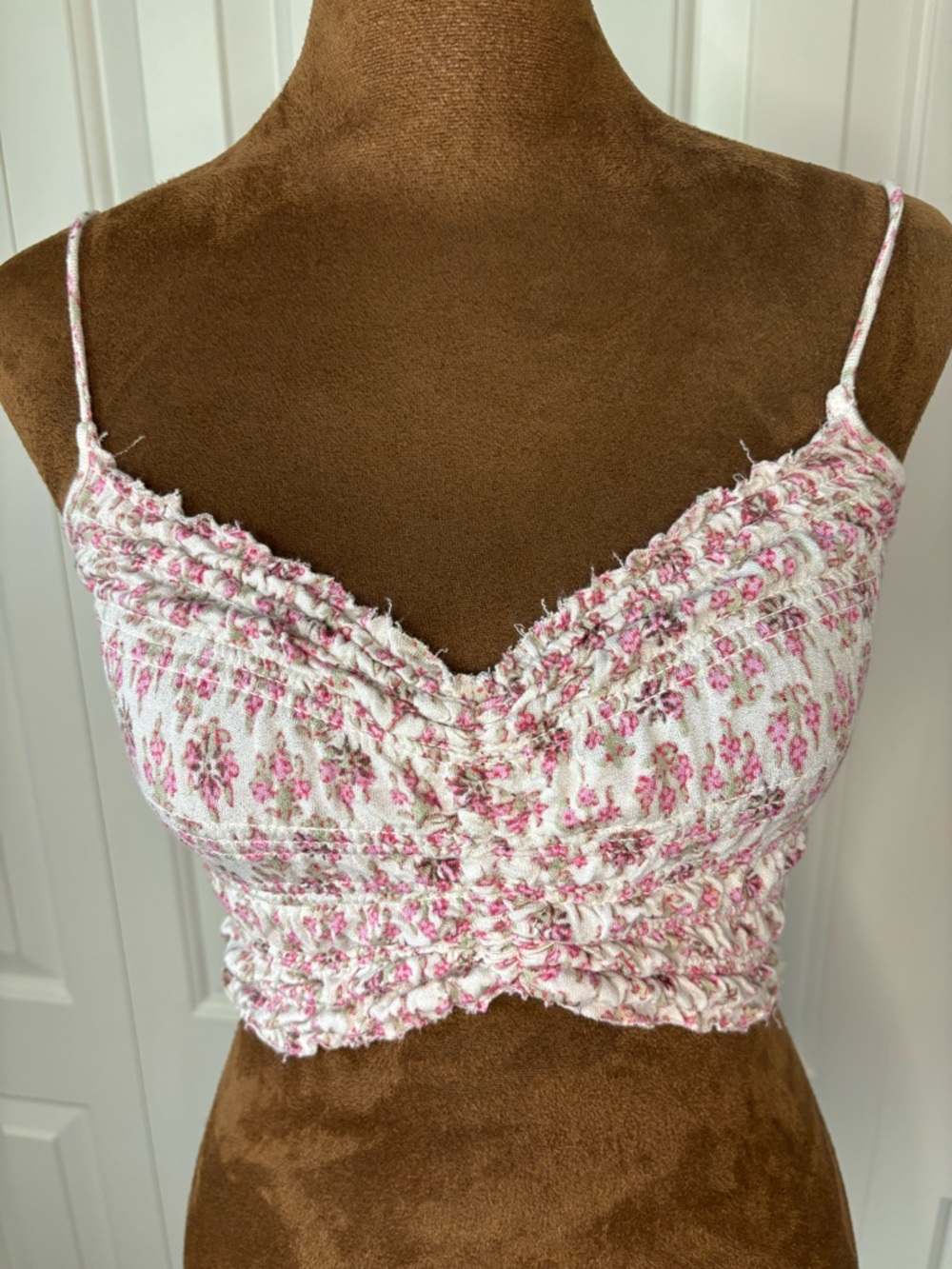 Urban Outfitters Floral Pink Smocked Crop Cami Top, size XS - Picture 5 of 10